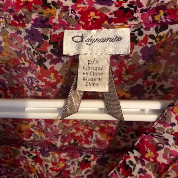 Floral, Sheer, Spring Top - Picture 5 of 6